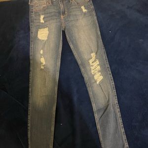 Woman’s hollister jeans